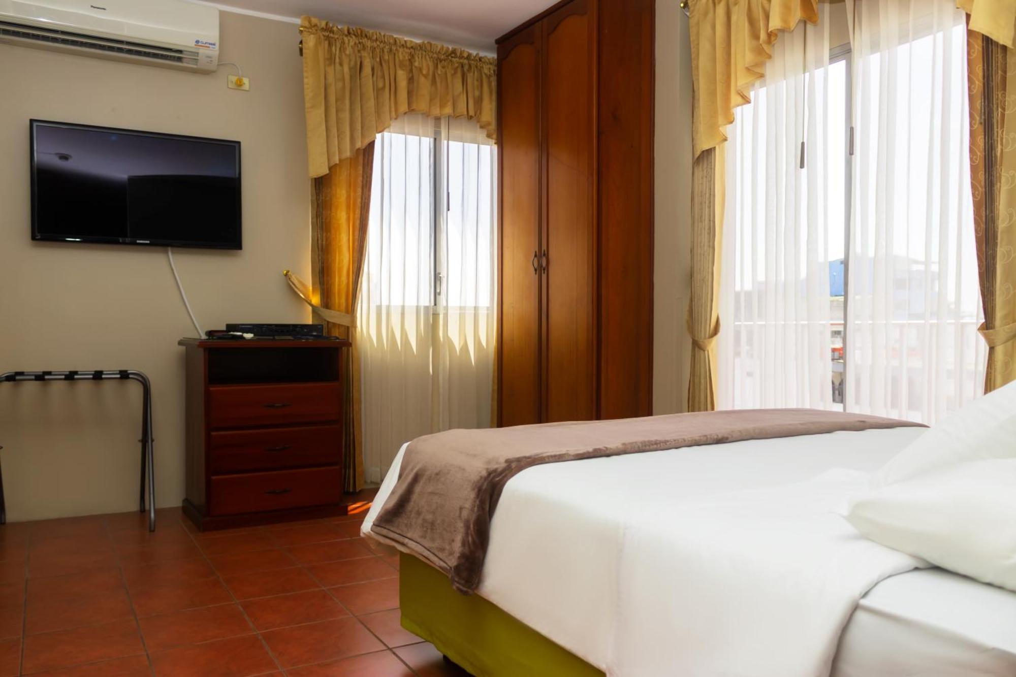 Grand Hotel Americano Machala Exterior photo