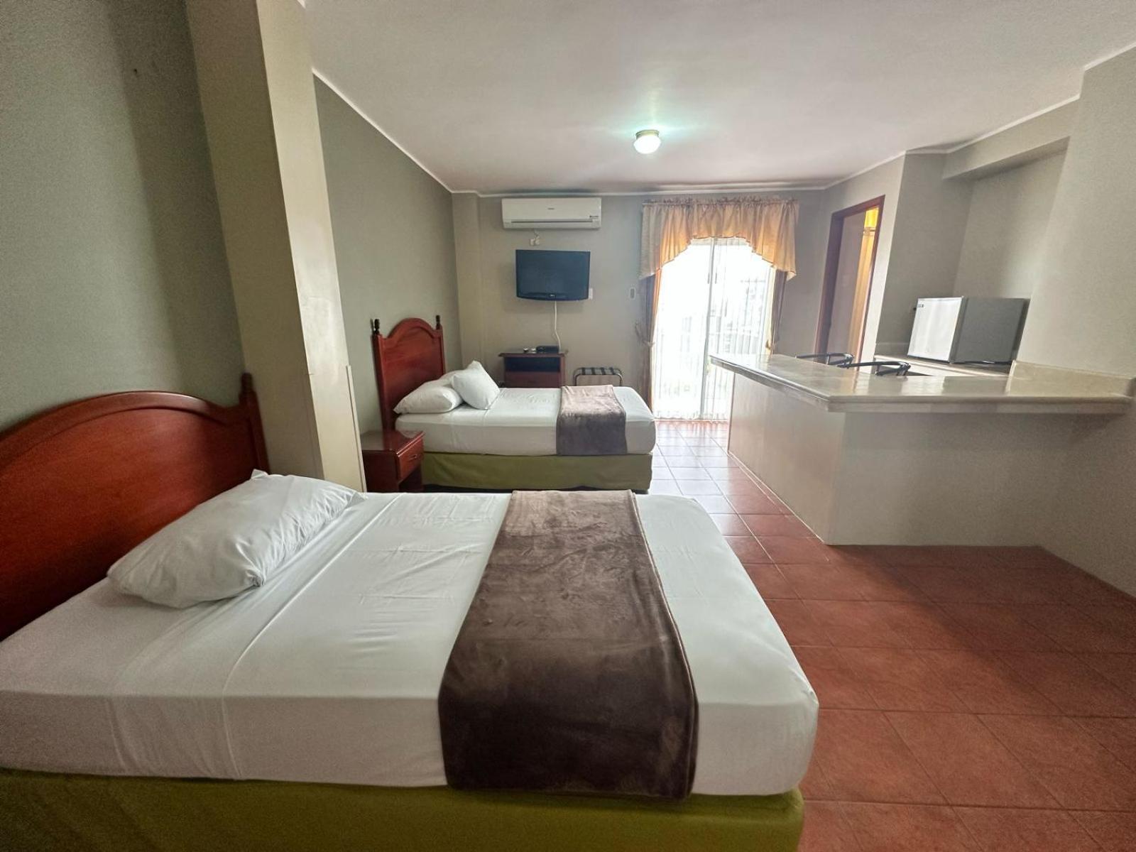 Grand Hotel Americano Machala Exterior photo